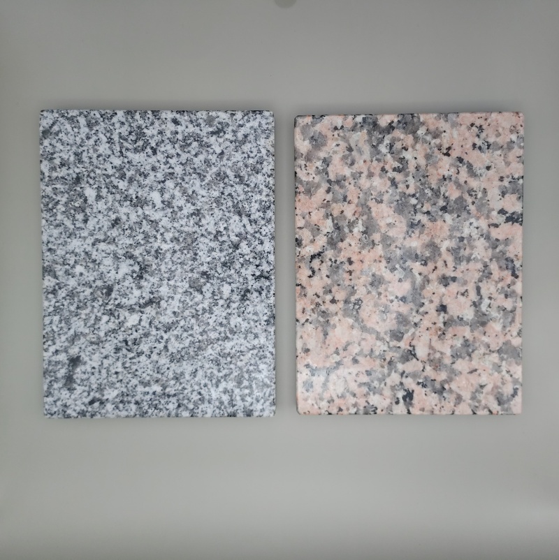 Planchettes en granit gris et en granit rose