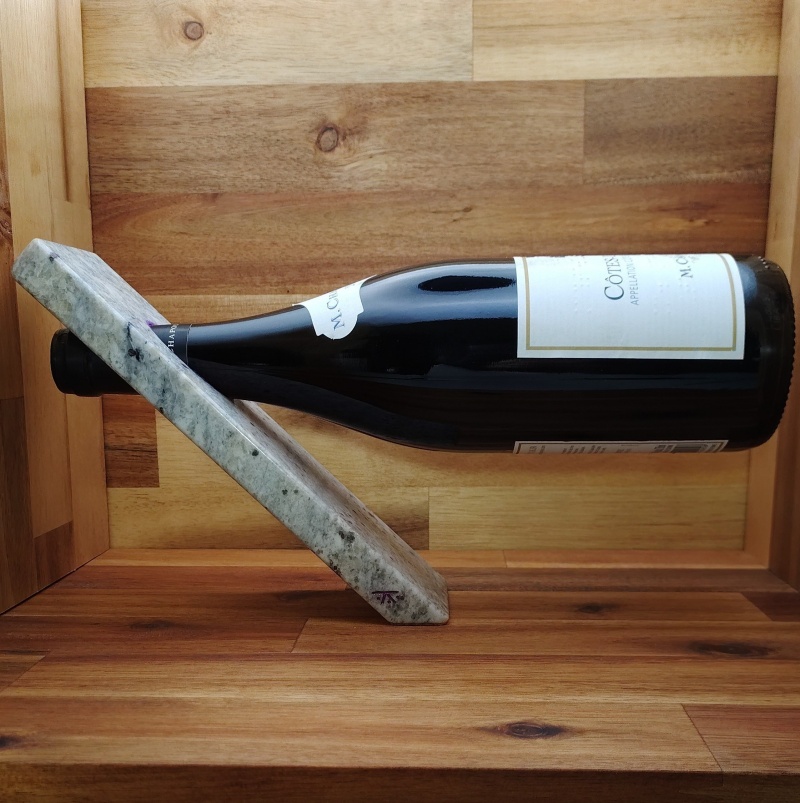 Support de bouteille de vin en granit blanc et points violets